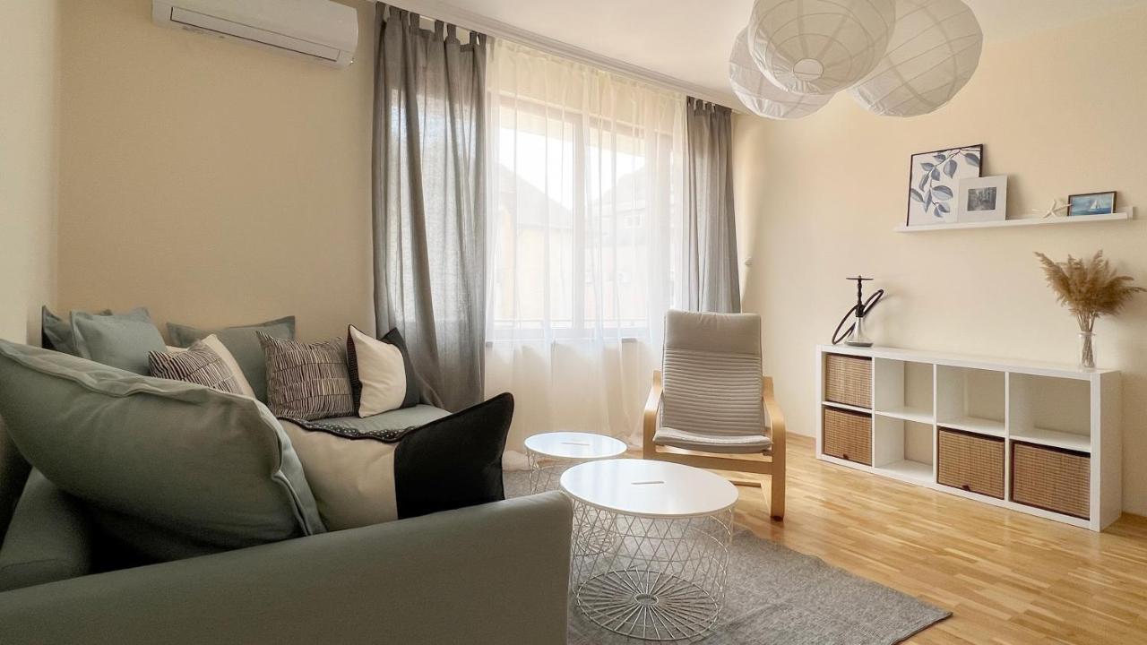 Lovely Apartment With Balcony In Pomorie Old Town By Flat Mаnаger Экстерьер фото